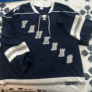 New York Yankees Hockey Jersey DKNY XL